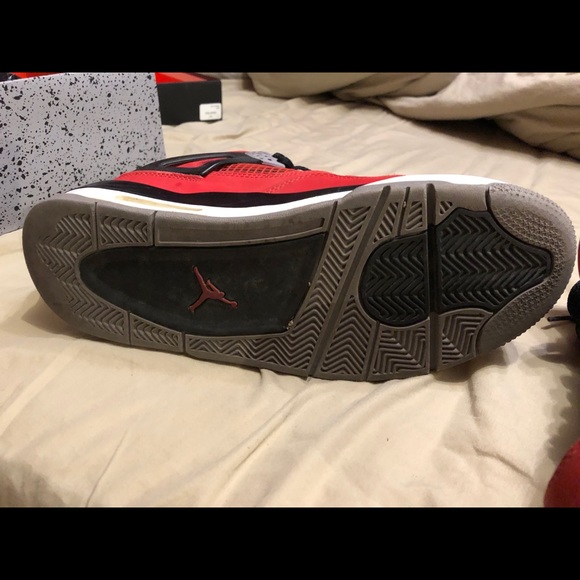 Jordan Retro 4 Toro Bravo - Picture 3 of 4